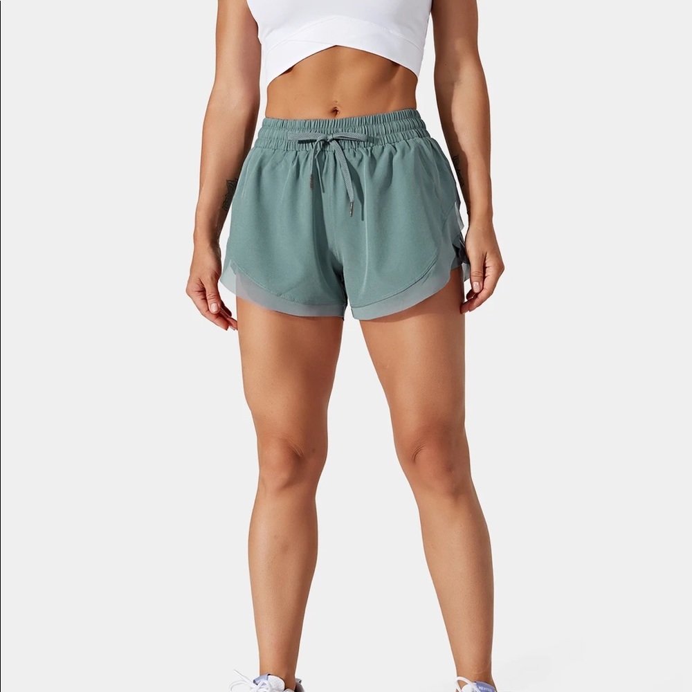 NWT Halara shorts size small